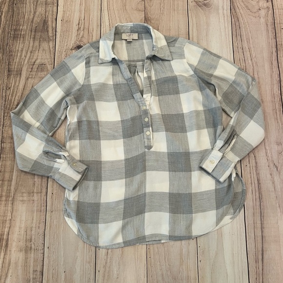 LOFT women Gray and White Plaid long sleeve Shirt/size XXSP - Picture 1 of 10